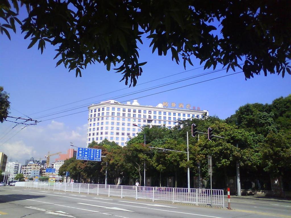 Vienna Hotel Guangzhou Shaheding Metro Station 외부 사진